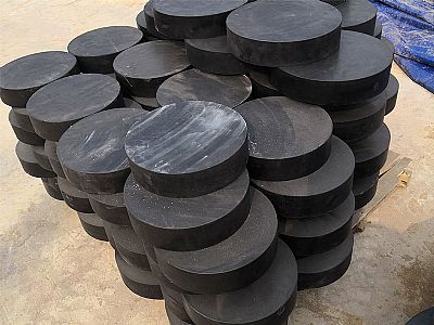 镇远县板式橡胶支座由若干层橡胶片与薄钢板经加压硫化